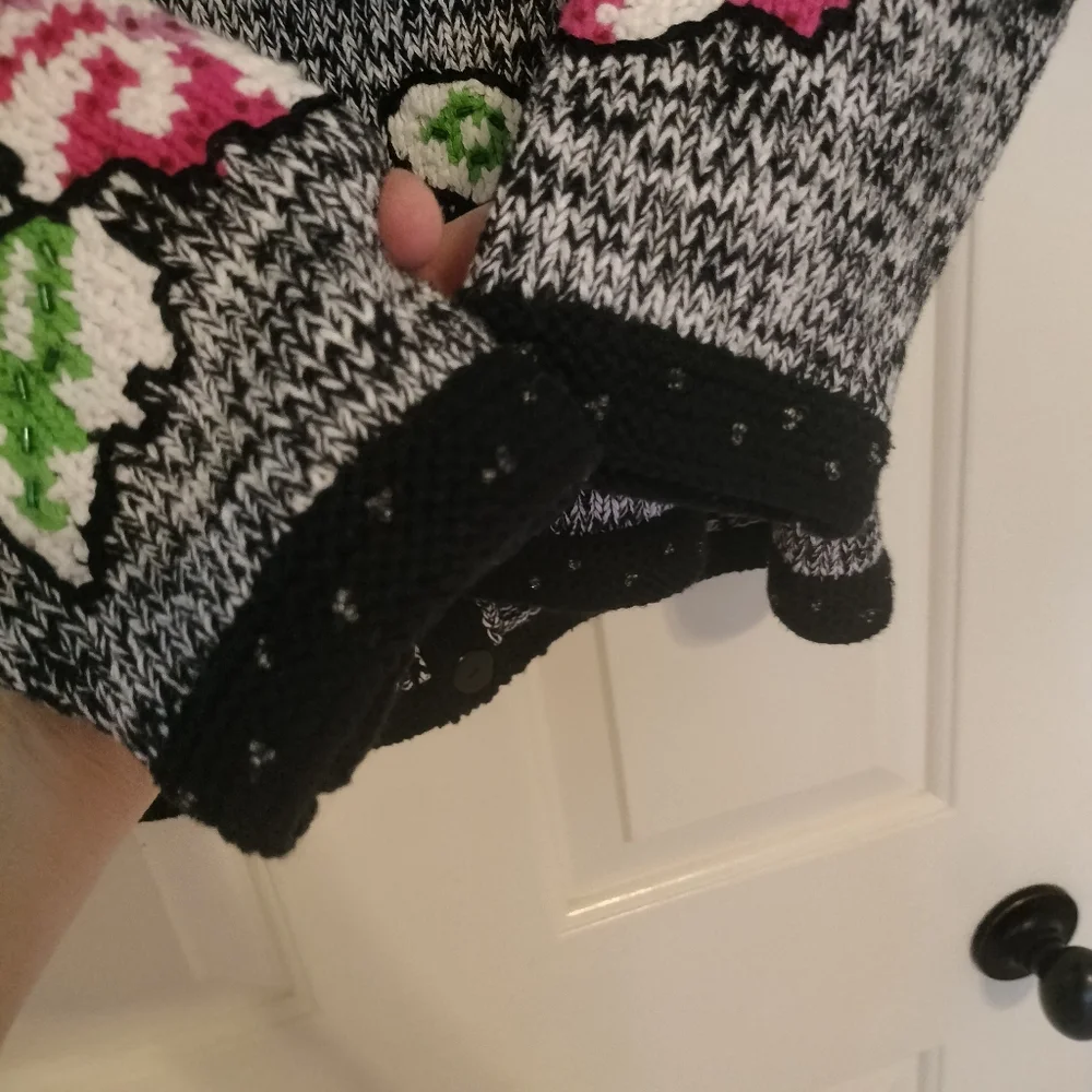Handknits By Storybook Knits sweater Size M Women's Floral Cable Knit Cottgecore